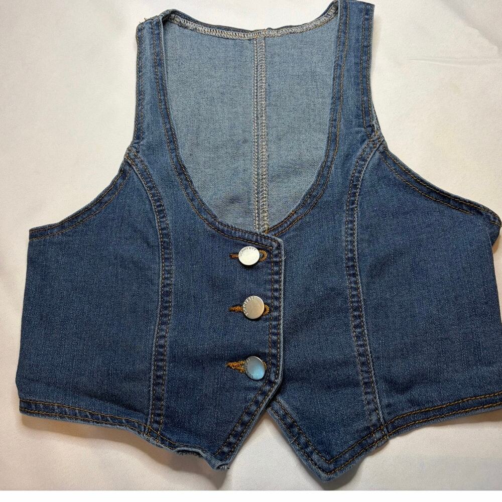 Women’s Denim Button Front Vest Crop Top Blue Sleeveless Western Casual Size S